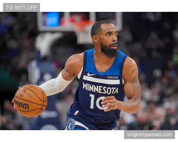 康利无球跑动制造空位，三分效率领跑控卫