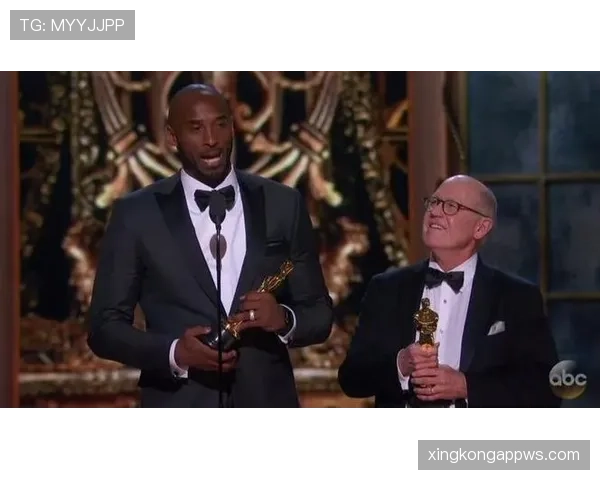 科比穿拖鞋去领奖，人生赢家跟普通人差太多了吧