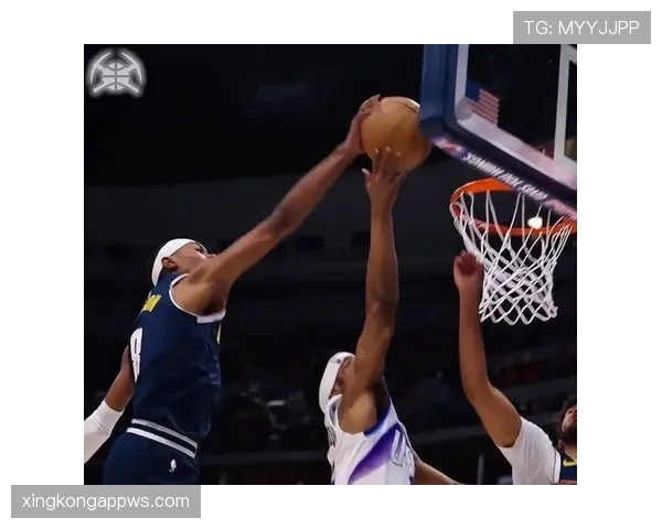 约基奇季后赛高效挡拆组织拉开球队进攻差距