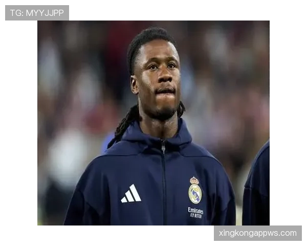 卡马文加：国家队最年轻出场球员之一